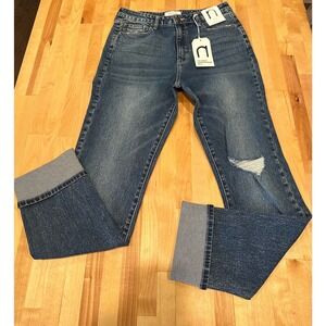 Nature Denim by KanCan Mom Jeans NWT Size 6/28. B37